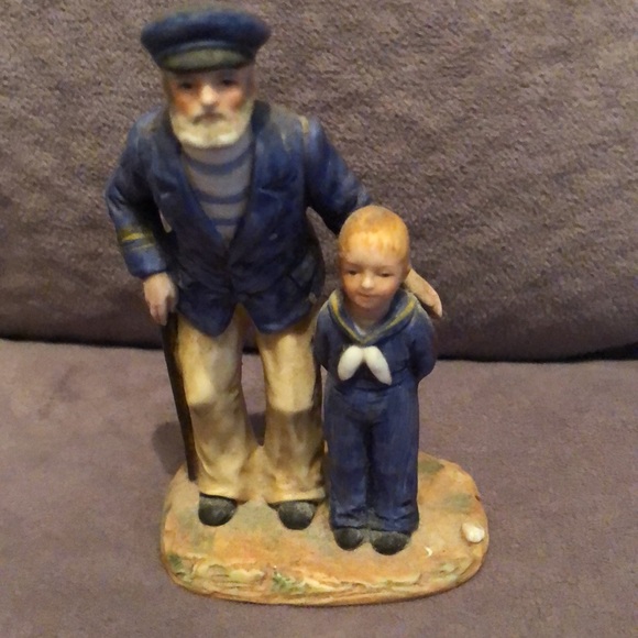 Norman Rockwell “Looking Out To Sea”- 1983 Figurine - Picture 3 of 6